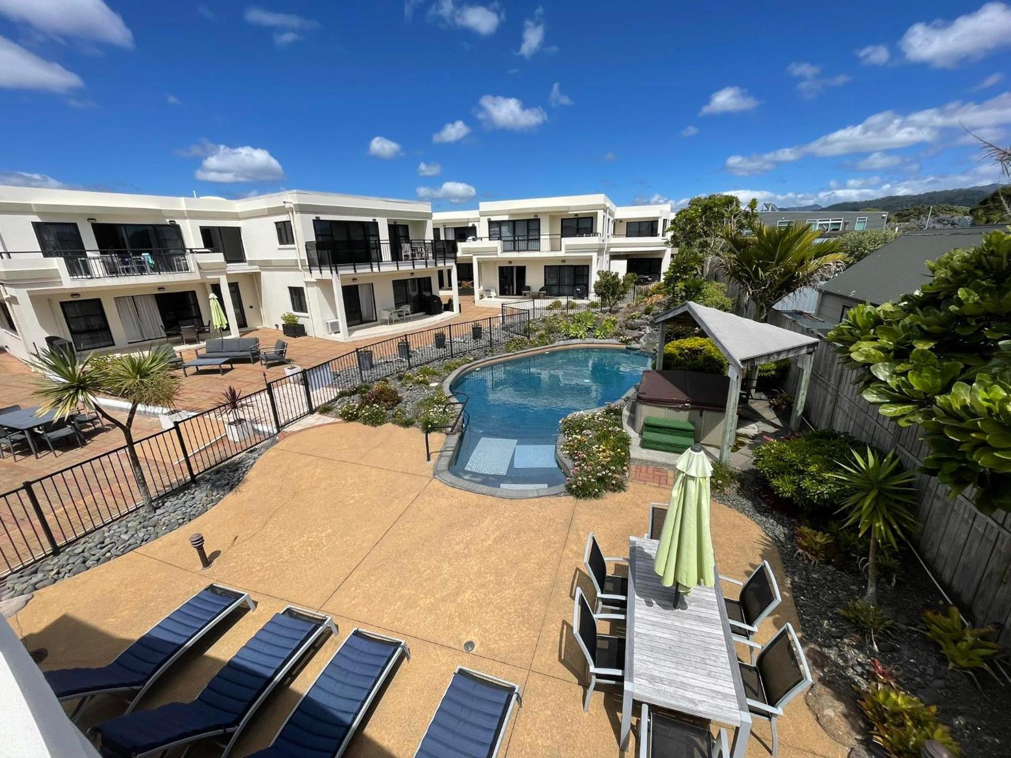 Ocean Breeze Resort Pauanui Buitenkant foto