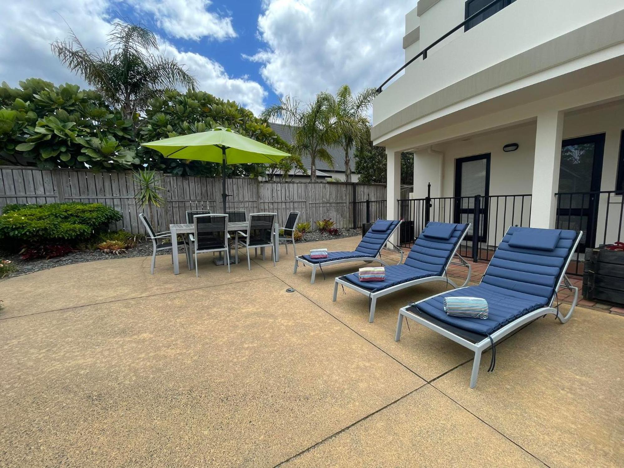 Ocean Breeze Resort Pauanui Buitenkant foto