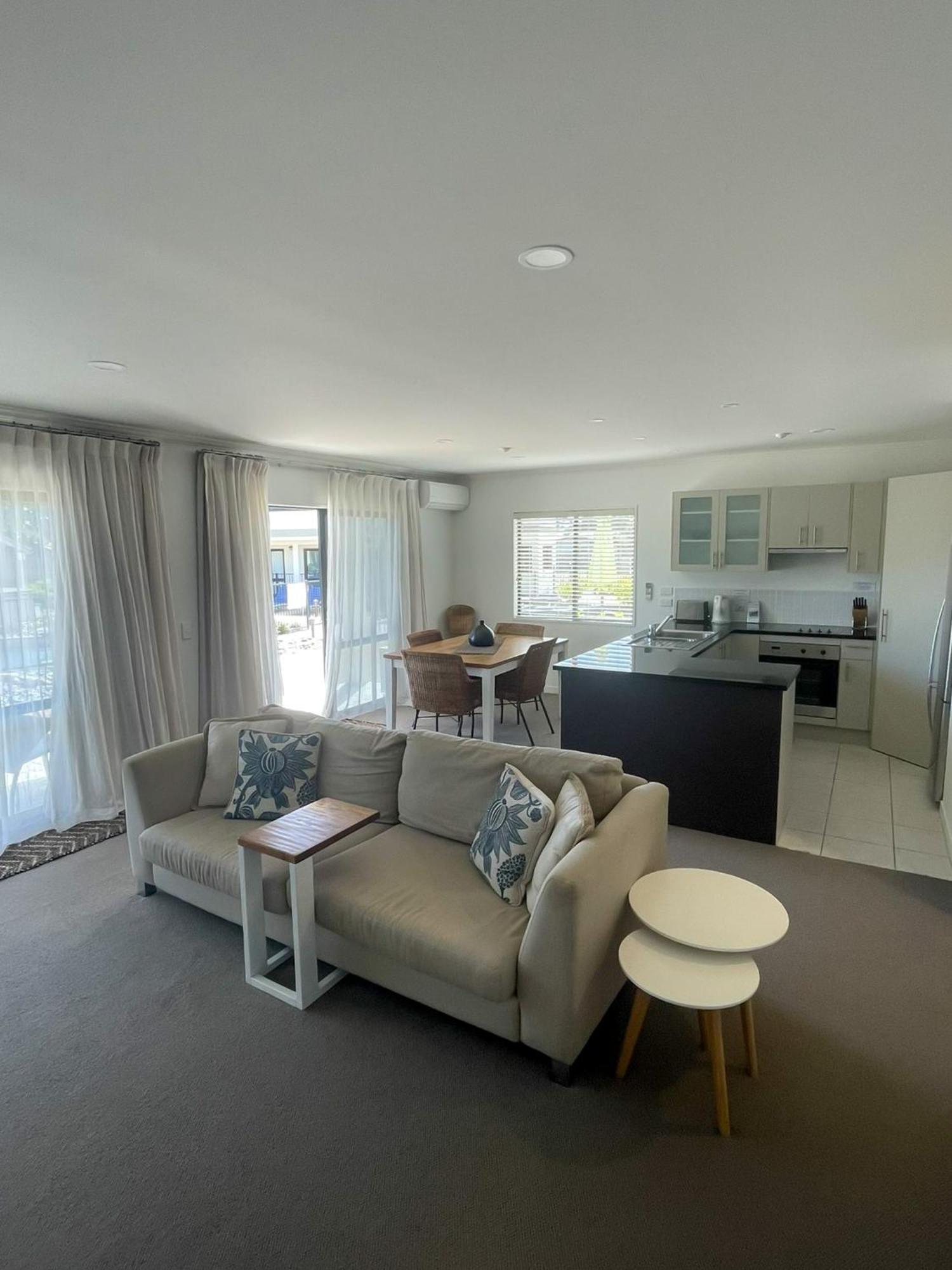Ocean Breeze Resort Pauanui Buitenkant foto
