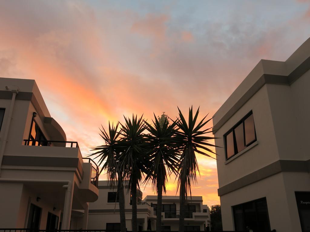 Ocean Breeze Resort Pauanui Buitenkant foto