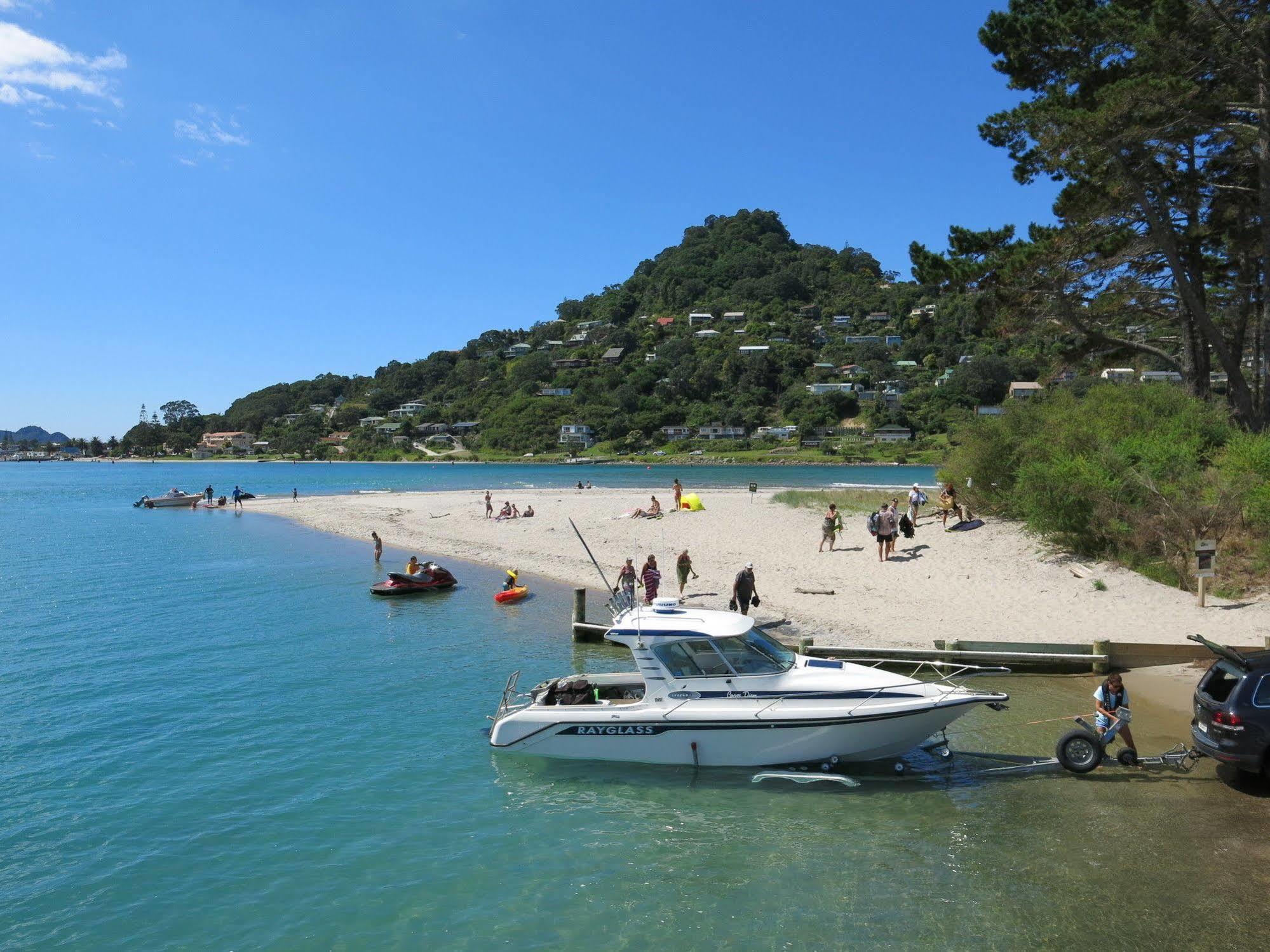 Ocean Breeze Resort Pauanui Buitenkant foto