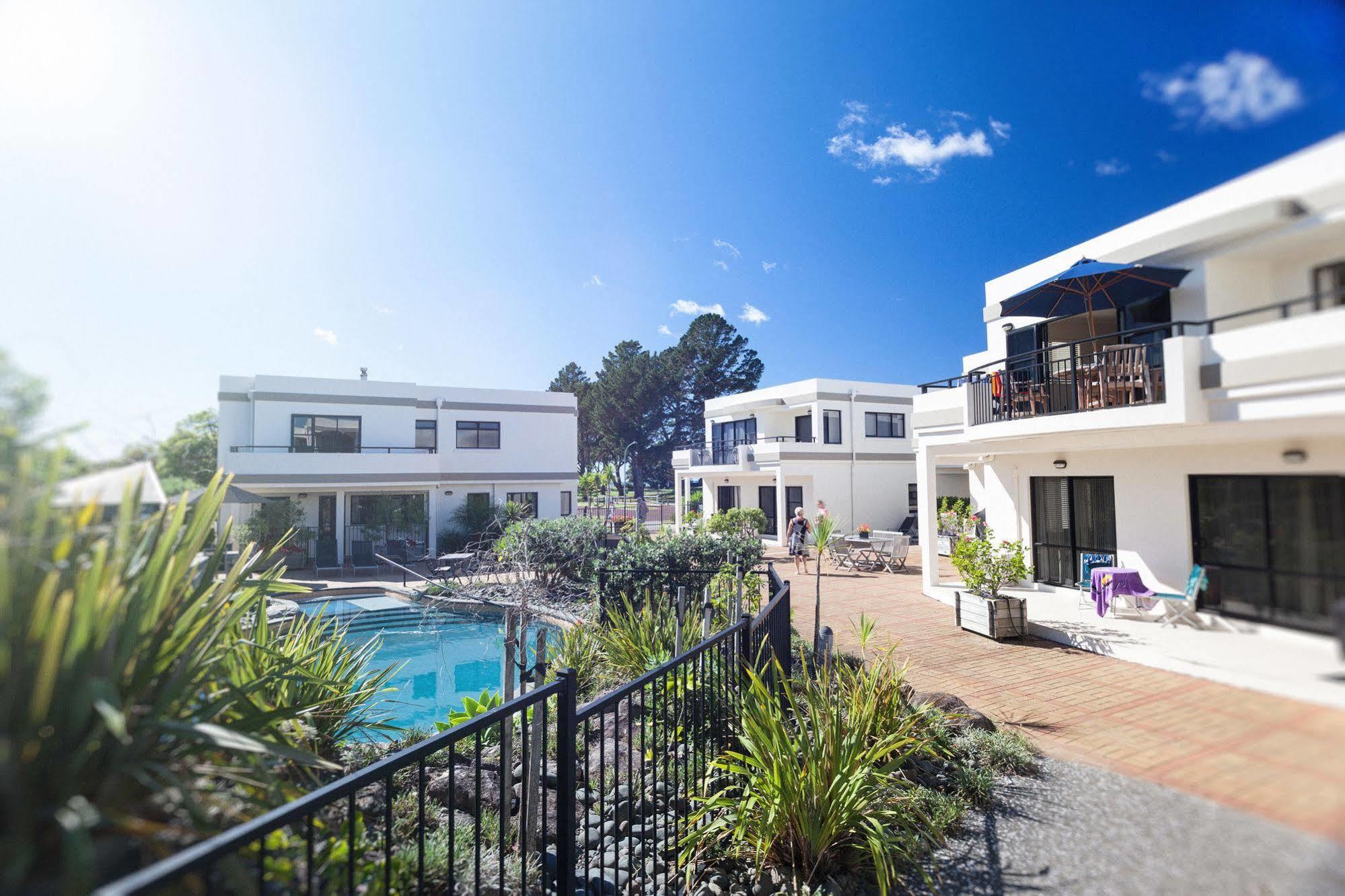 Ocean Breeze Resort Pauanui Buitenkant foto